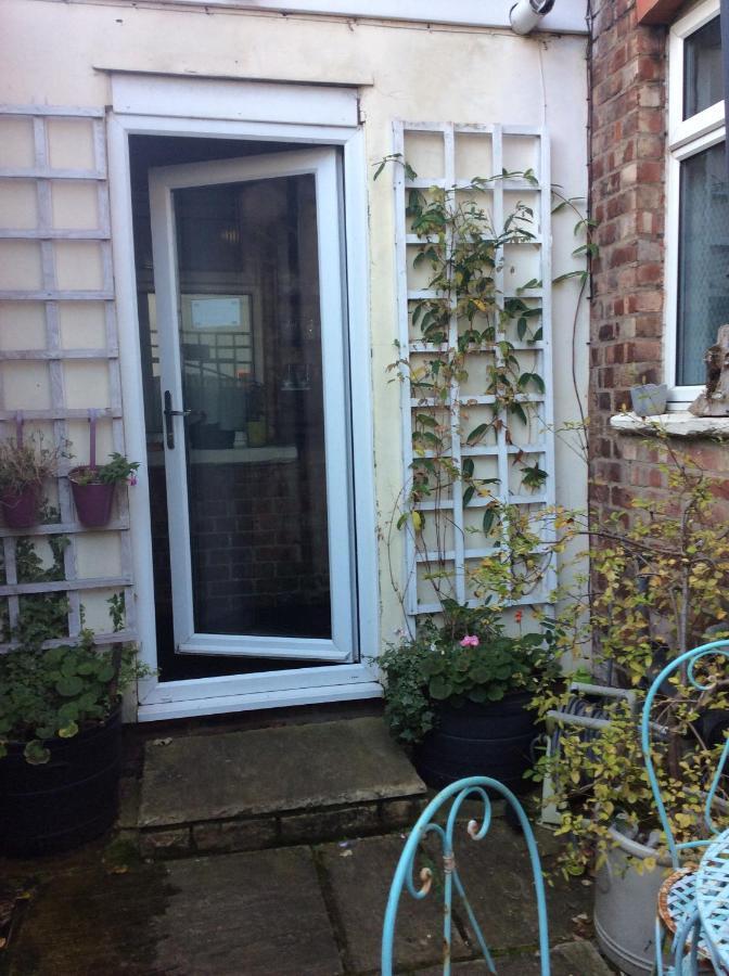 Dunsandles Guesthouse Wallasey Esterno foto