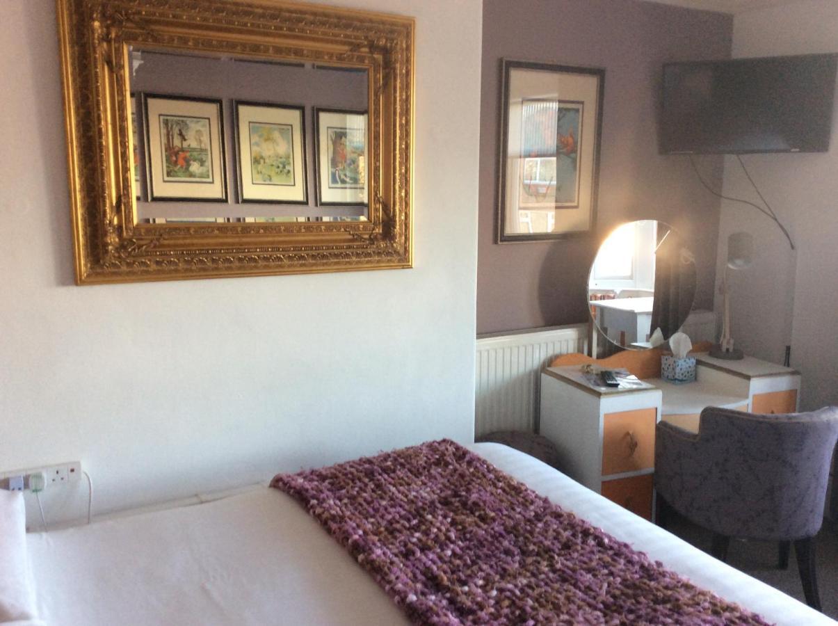Dunsandles Guesthouse Wallasey Esterno foto
